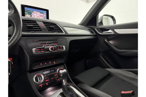 Audi Q3 2.0 TFSI quattro S-Line 170PK Pano LED Camera Trekhaak Clima Cruise Navi PDC 18"LMV