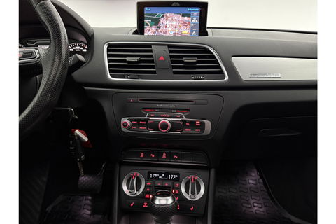 Audi Q3 2.0 TFSI quattro S-Line 170PK Pano LED Camera Trekhaak Clima Cruise Navi PDC 18"LMV