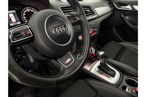 Audi Q3 2.0 TFSI quattro S-Line 170PK Pano LED Camera Trekhaak Clima Cruise Navi PDC 18"LMV