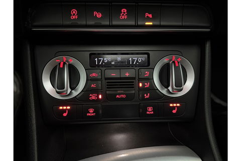 Audi Q3 2.0 TFSI quattro S-Line 170PK Pano LED Camera Trekhaak Clima Cruise Navi PDC 18"LMV