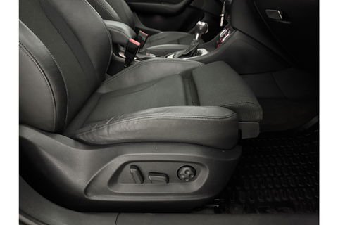 Audi Q3 2.0 TFSI quattro S-Line 170PK Pano LED Camera Trekhaak Clima Cruise Navi PDC 18"LMV
