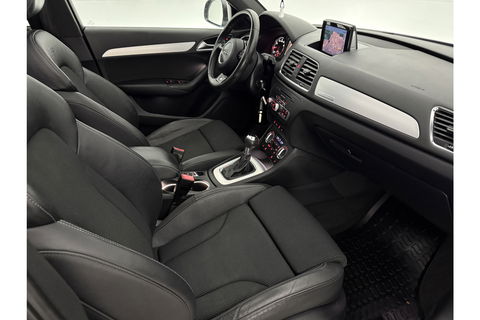 Audi Q3 2.0 TFSI quattro S-Line 170PK Pano LED Camera Trekhaak Clima Cruise Navi PDC 18"LMV