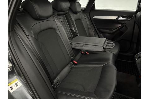 Audi Q3 2.0 TFSI quattro S-Line 170PK Pano LED Camera Trekhaak Clima Cruise Navi PDC 18"LMV