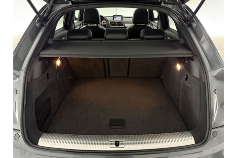Audi Q3 2.0 TFSI quattro S-Line 170PK Pano LED Camera Trekhaak Clima Cruise Navi PDC 18"LMV