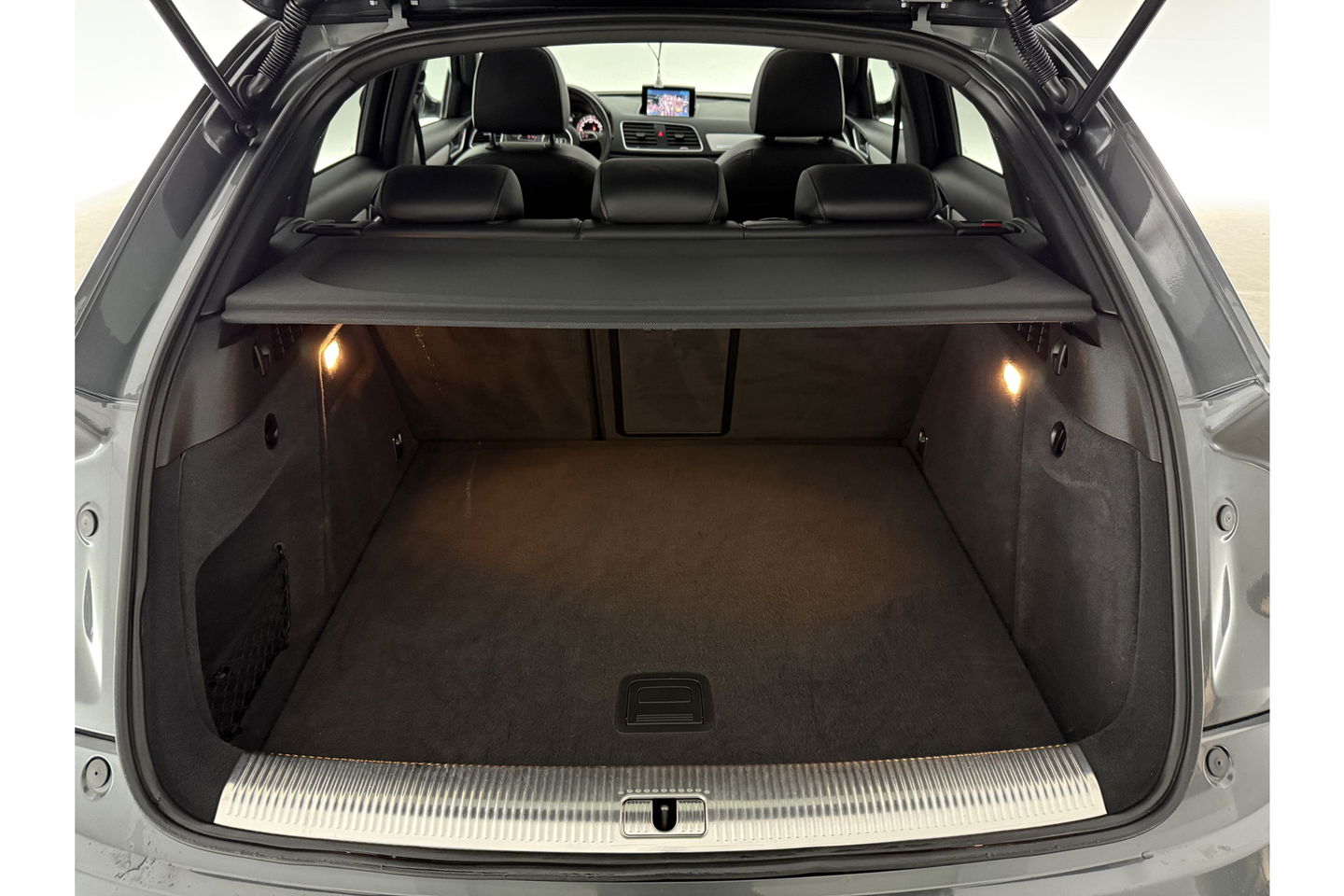 Audi Q3 2.0 TFSI quattro S-Line 170PK Pano LED Camera Trekhaak Clima Cruise Navi PDC 18"LMV
