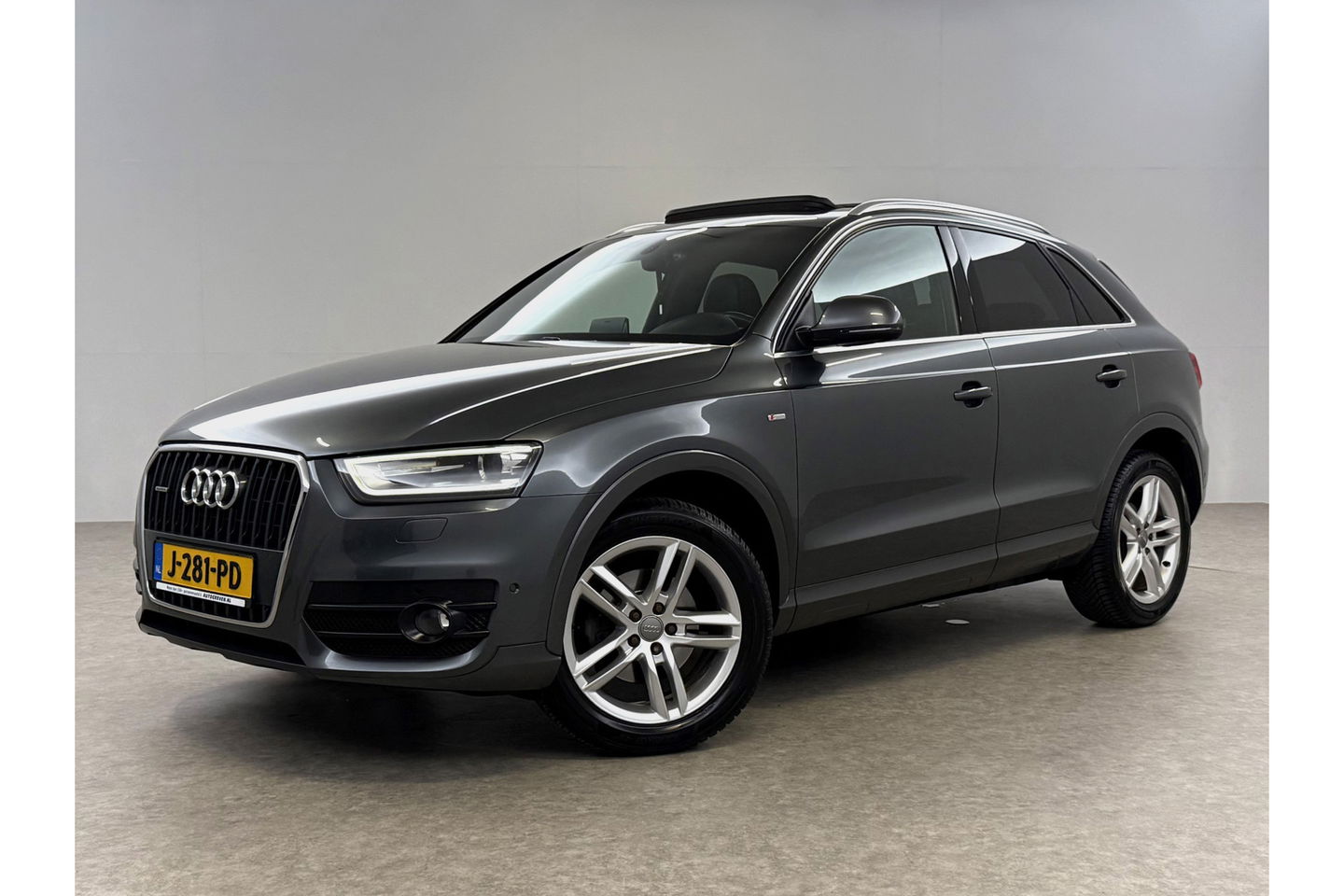 Audi Q3 2.0 TFSI quattro S-Line 170PK Pano LED Camera Trekhaak Clima Cruise Navi PDC 18"LMV