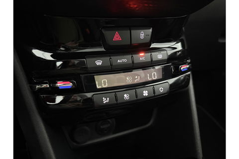 Peugeot 2008 1.2 PureTech GT-line 130PK Pano Sfeer LED Clima Cruise Camera Carplay PDC 17"LMV