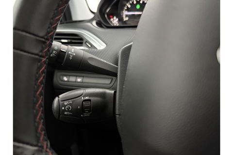 Peugeot 2008 1.2 PureTech GT-line 130PK Pano Sfeer LED Clima Cruise Camera Carplay PDC 17"LMV