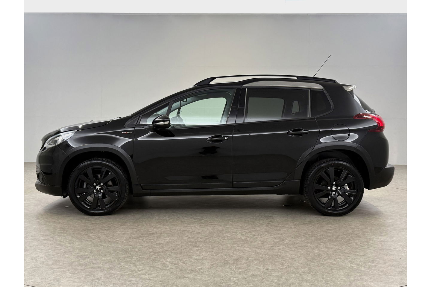 Peugeot 2008 1.2 PureTech GT-line 130PK Pano Sfeer LED Clima Cruise Camera Carplay PDC 17"LMV