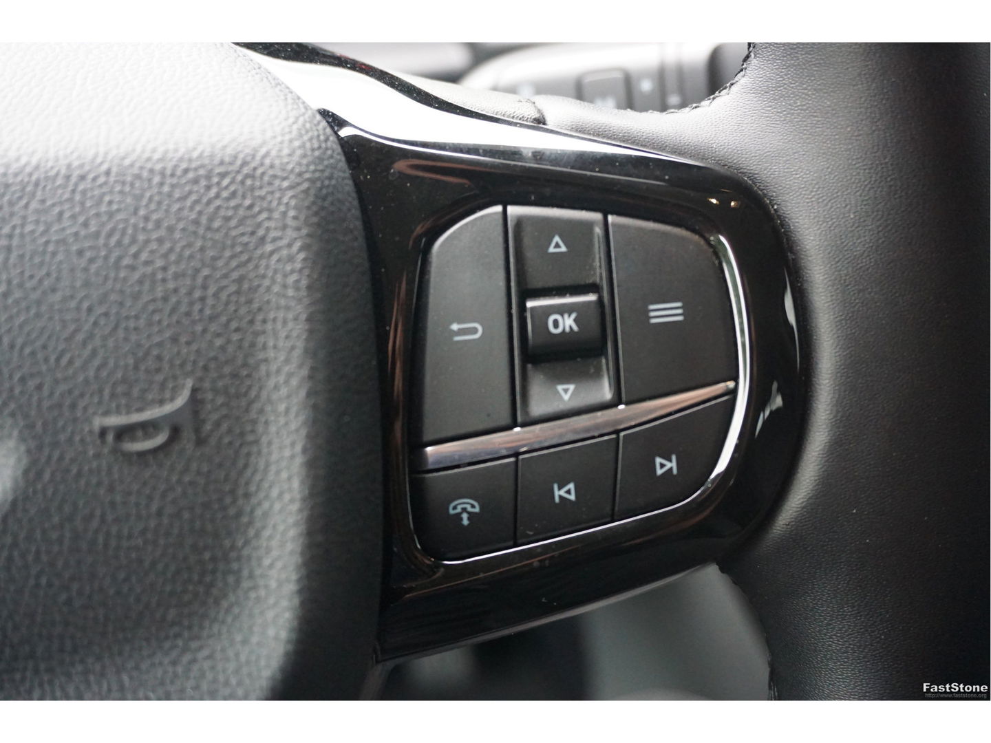 Ford Transit Custom 320L 170PK DC Limited AUT MY2024 Navi, ACC, Trekhaak, 360° Cam, 17" LM, 2x Schuifdeur!! NR. 369