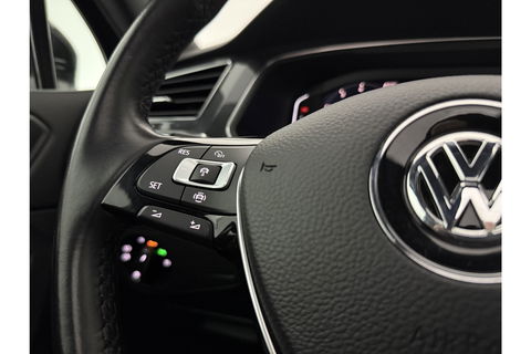 Volkswagen Tiguan 1.5 TSI 150PK Allspace R-Line 7P Pano LED Carplay Virtual Camera Clima Cruise Navi PDC 19''LMV