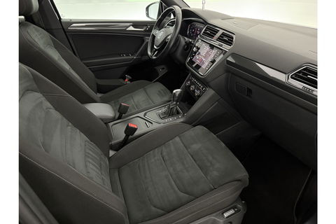 Volkswagen Tiguan 1.5 TSI 150PK Allspace R-Line 7P Pano LED Carplay Virtual Camera Clima Cruise Navi PDC 19''LMV