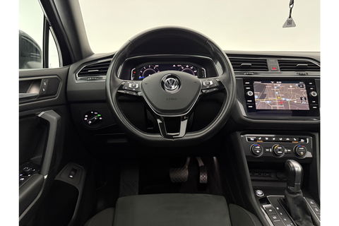 Volkswagen Tiguan 1.5 TSI 150PK Allspace R-Line 7P Pano LED Carplay Virtual Camera Clima Cruise Navi PDC 19''LMV