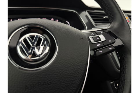 Volkswagen Tiguan 1.5 TSI 150PK Allspace R-Line 7P Pano LED Carplay Virtual Camera Clima Cruise Navi PDC 19''LMV