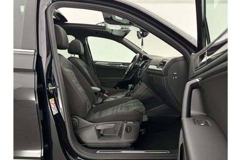 Volkswagen Tiguan 1.5 TSI 150PK Allspace R-Line 7P Pano LED Carplay Virtual Camera Clima Cruise Navi PDC 19''LMV