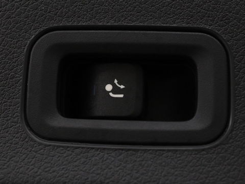 Mercedes-Benz CLA-Klasse Shooting Brake 250e AMG Night | Panoramadak | Adaptive cruise | Head-Up | Carplay | Stoelverwarming | Trekhaak | Leder/Alcantara | Widescreen | Full LED