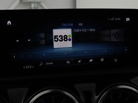 Mercedes-Benz CLA-Klasse Shooting Brake 250e AMG Night | Panoramadak | Adaptive cruise | Head-Up | Carplay | Stoelverwarming | Trekhaak | Leder/Alcantara | Widescreen | Full LED