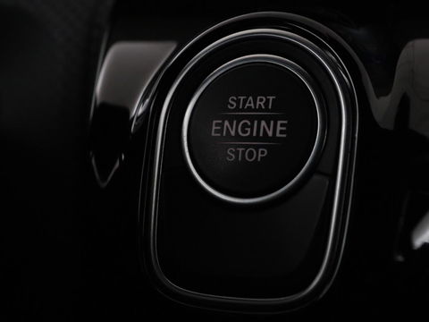 Mercedes-Benz CLA-Klasse Shooting Brake 250e AMG Night | Panoramadak | Adaptive cruise | Head-Up | Carplay | Stoelverwarming | Trekhaak | Leder/Alcantara | Widescreen | Full LED