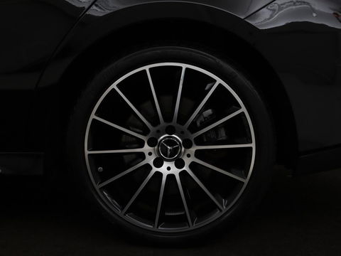 Mercedes-Benz CLA-Klasse Shooting Brake 250e AMG Night | Panoramadak | Adaptive cruise | Head-Up | Carplay | Stoelverwarming | Trekhaak | Leder/Alcantara | Widescreen | Full LED