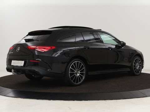 Mercedes-Benz CLA-Klasse Shooting Brake 250e AMG Night | Panoramadak | Adaptive cruise | Head-Up | Carplay | Stoelverwarming | Trekhaak | Leder/Alcantara | Widescreen | Full LED