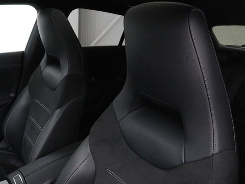 Mercedes-Benz CLA-Klasse Shooting Brake 250e AMG Night | Panoramadak | Adaptive cruise | Head-Up | Carplay | Stoelverwarming | Trekhaak | Leder/Alcantara | Widescreen | Full LED