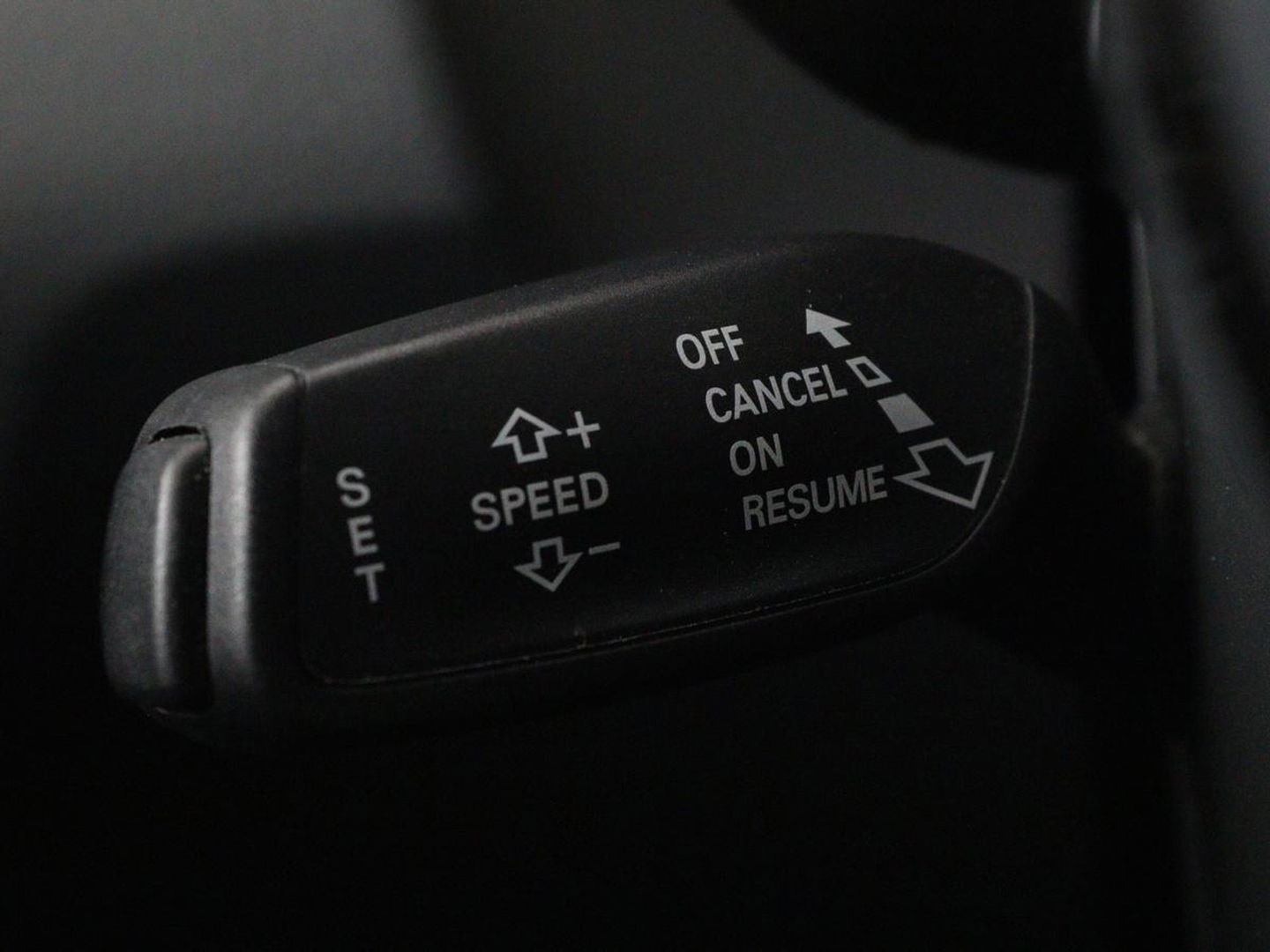 Audi Q3 1.4 TFSI Sport S Line Edition | Origineel NL | Half leder | Trekhaak | Full LED | Sportstoelen | Navigatie | Climate control | Parkeerhulp | Cruise control | Bluetooth | Getint glas