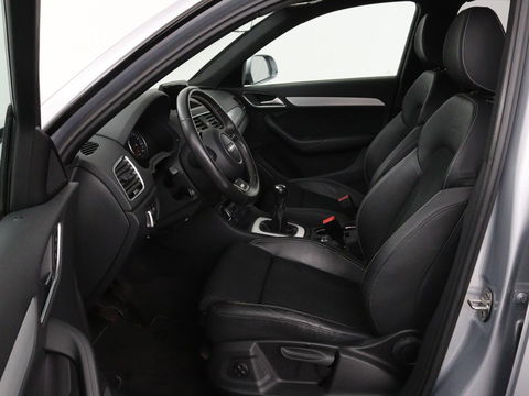 Audi Q3 1.4 TFSI Sport S Line Edition | Origineel NL | Half leder | Trekhaak | Full LED | Sportstoelen | Navigatie | Climate control | Parkeerhulp | Cruise control | Bluetooth | Getint glas