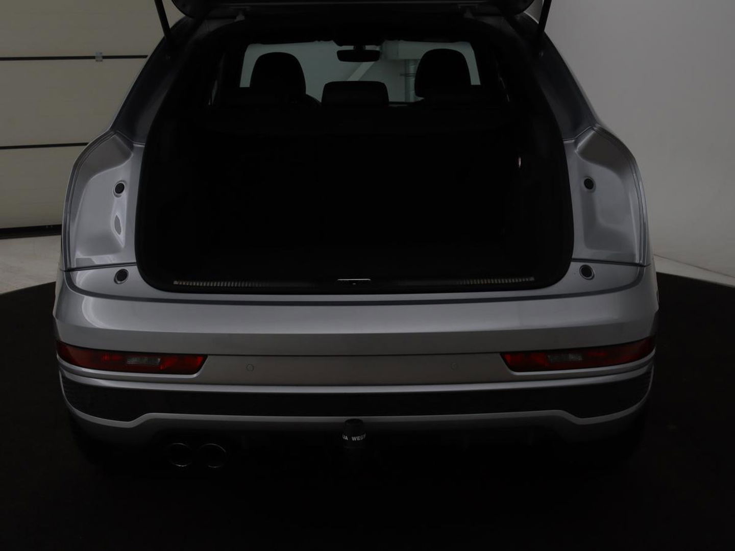 Audi Q3 1.4 TFSI Sport S Line Edition | Origineel NL | Half leder | Trekhaak | Full LED | Sportstoelen | Navigatie | Climate control | Parkeerhulp | Cruise control | Bluetooth | Getint glas