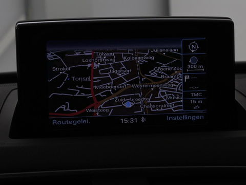 Audi Q3 1.4 TFSI Sport S Line Edition | Origineel NL | Half leder | Trekhaak | Full LED | Sportstoelen | Navigatie | Climate control | Parkeerhulp | Cruise control | Bluetooth | Getint glas