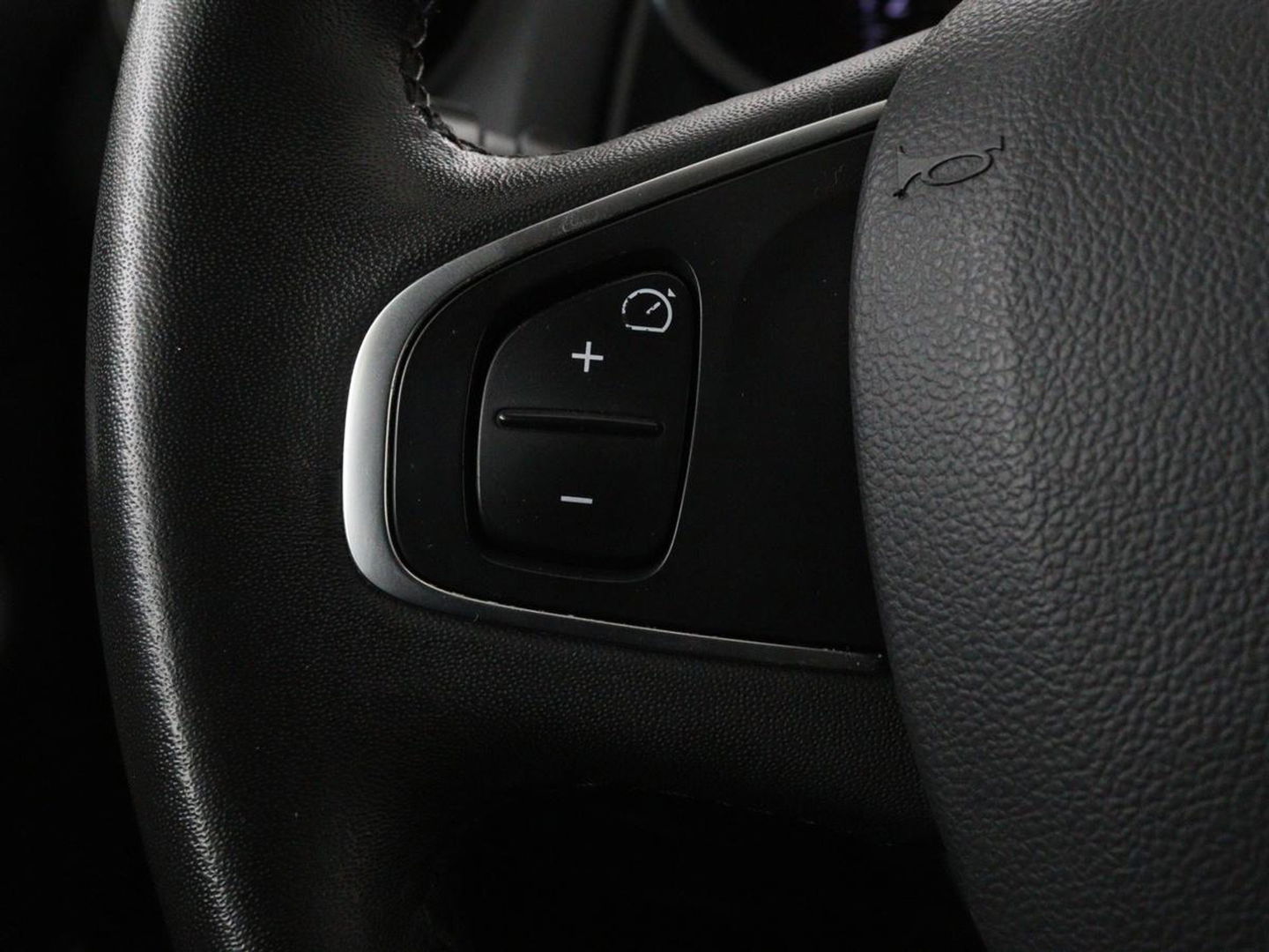 Renault Clio 1.2 TCe Zen | Automaat | Camera | Trekhaak | Navigatie | Climate control | Cruise control | Bluetooth