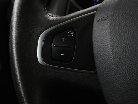 Renault Clio 1.2 TCe Zen | Automaat | Camera | Trekhaak | Navigatie | Climate control | Cruise control | Bluetooth