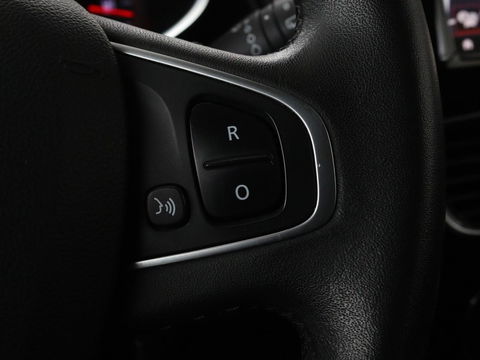 Renault Clio 1.2 TCe Zen | Automaat | Camera | Trekhaak | Navigatie | Climate control | Cruise control | Bluetooth