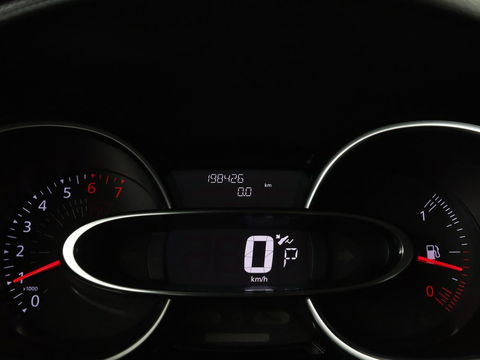 Renault Clio 1.2 TCe Zen | Automaat | Camera | Trekhaak | Navigatie | Climate control | Cruise control | Bluetooth
