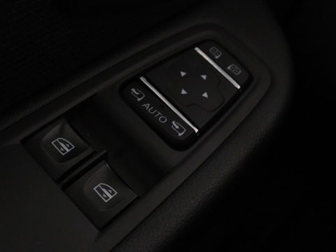 Renault Clio 1.2 TCe Zen | Automaat | Camera | Trekhaak | Navigatie | Climate control | Cruise control | Bluetooth