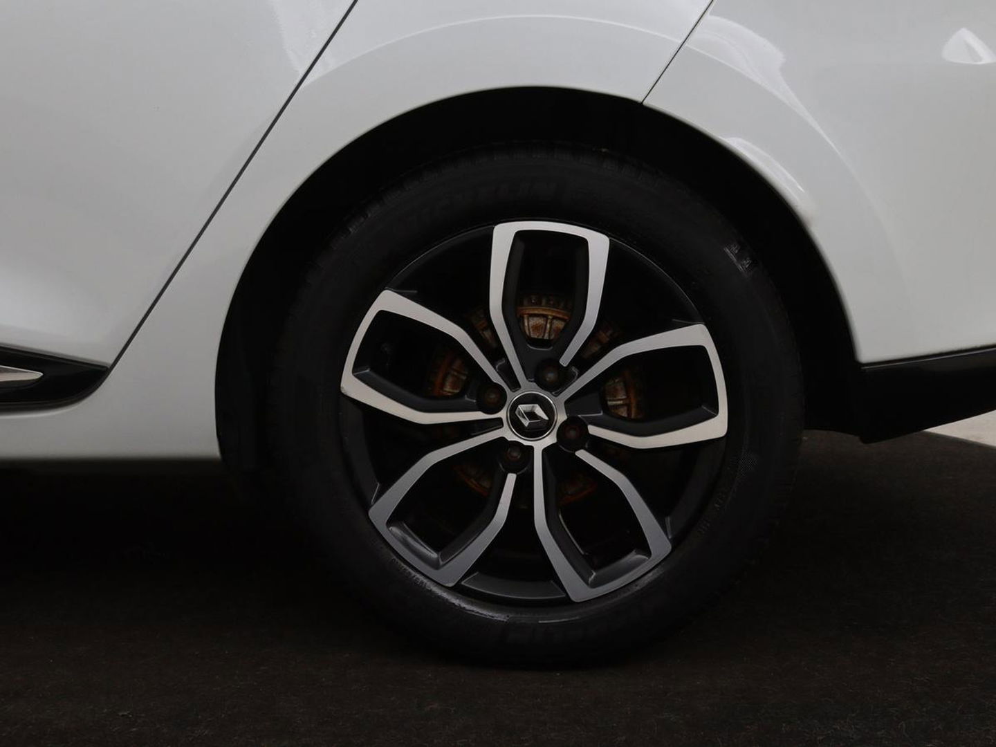 Renault Clio 1.2 TCe Zen | Automaat | Camera | Trekhaak | Navigatie | Climate control | Cruise control | Bluetooth