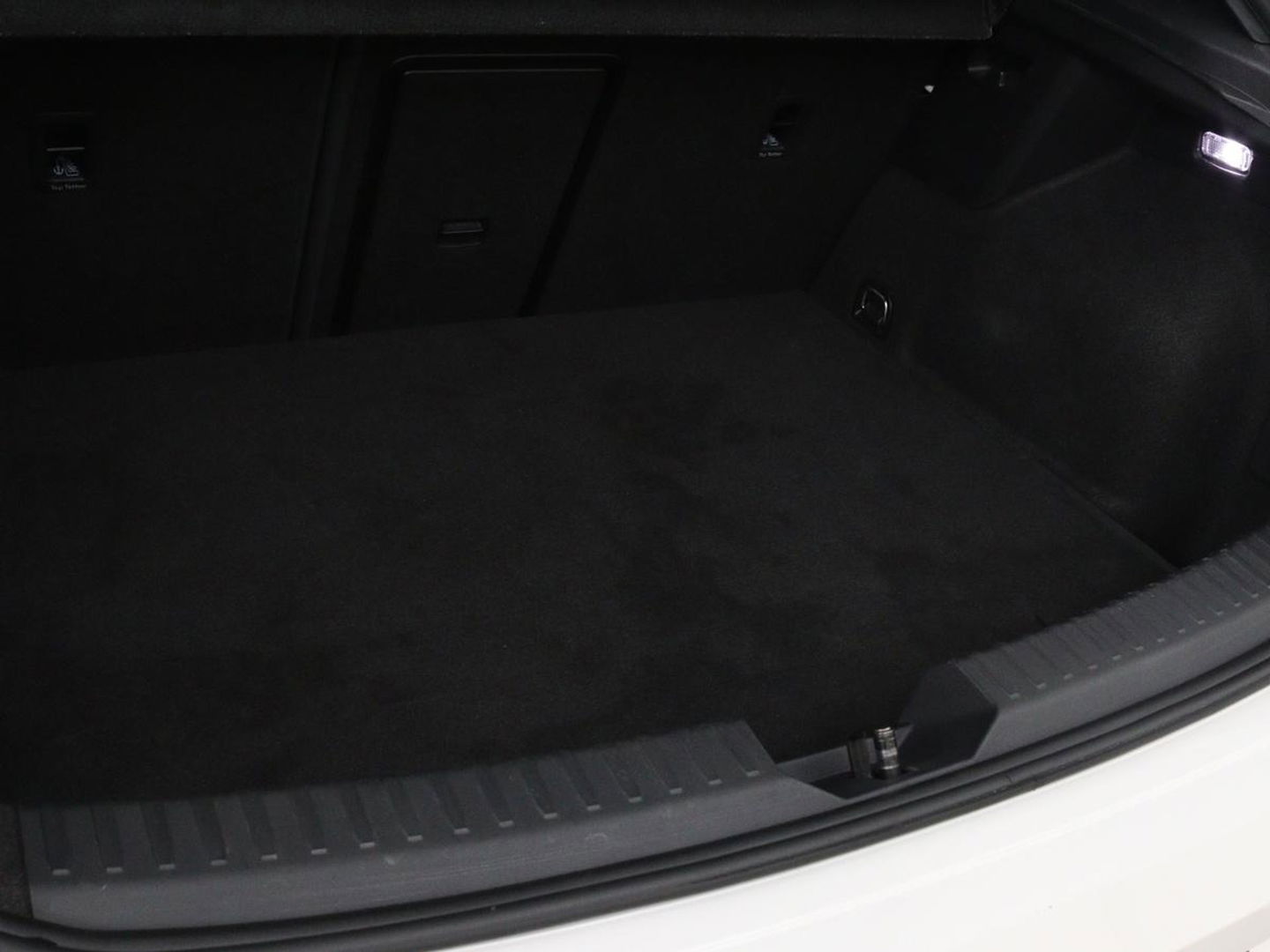 CUPRA Leon 1.4 e-Hybrid VZ Performance | Panoramadak | Stoel & stuurverwarming | Adaptive cruise | Camera | Carplay | Navigatie | Sfeerverlichting | Keyless | Full LED | PHEV