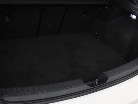CUPRA Leon 1.4 e-Hybrid VZ Performance | Panoramadak | Stoel & stuurverwarming | Adaptive cruise | Camera | Carplay | Navigatie | Sfeerverlichting | Keyless | Full LED | PHEV