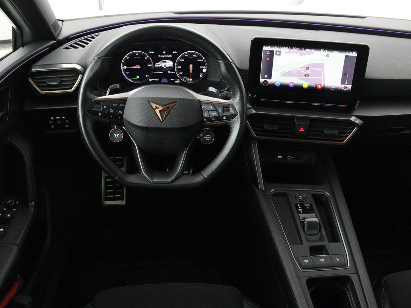 CUPRA Leon 1.4 e-Hybrid VZ Performance | Panoramadak | Stoel & stuurverwarming | Adaptive cruise | Camera | Carplay | Navigatie | Sfeerverlichting | Keyless | Full LED | PHEV
