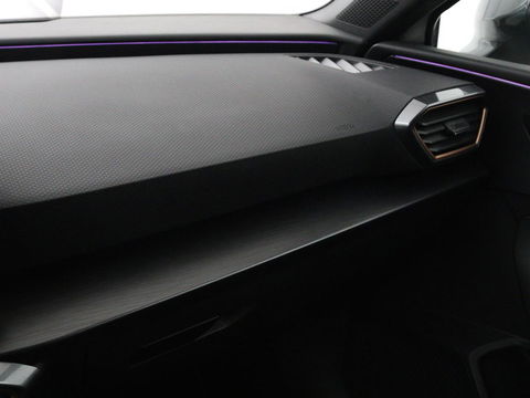 CUPRA Leon 1.4 e-Hybrid VZ Performance | Panoramadak | Stoel & stuurverwarming | Adaptive cruise | Camera | Carplay | Navigatie | Sfeerverlichting | Keyless | Full LED | PHEV