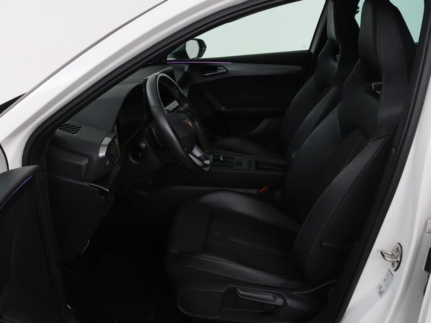 CUPRA Leon 1.4 e-Hybrid VZ Performance | Panoramadak | Stoel & stuurverwarming | Adaptive cruise | Camera | Carplay | Navigatie | Sfeerverlichting | Keyless | Full LED | PHEV