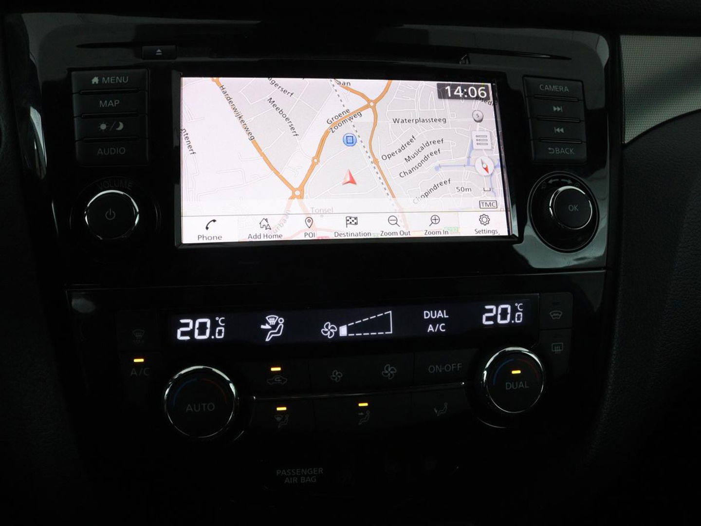 Nissan QASHQAI 1.3 DIG-T Tekna | Panoramadak | Leder | Trekhaak | 360 camera | Stoelverwarming | Bose Sound | Carplay | Full LED | Keyless | Navigatie