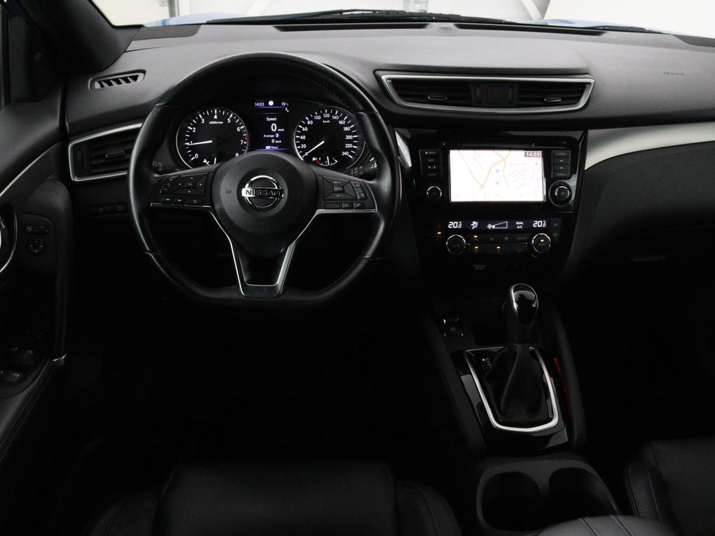 Nissan QASHQAI 1.3 DIG-T Tekna | Panoramadak | Leder | Trekhaak | 360 camera | Stoelverwarming | Bose Sound | Carplay | Full LED | Keyless | Navigatie