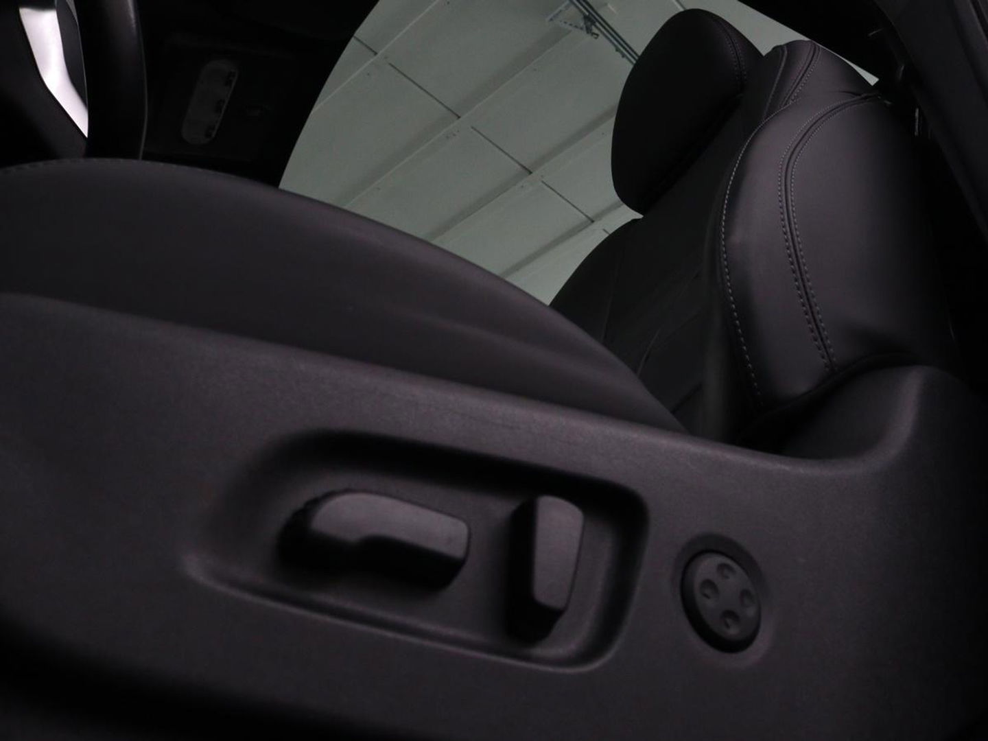 Nissan QASHQAI 1.3 DIG-T Tekna | Panoramadak | Leder | Trekhaak | 360 camera | Stoelverwarming | Bose Sound | Carplay | Full LED | Keyless | Navigatie
