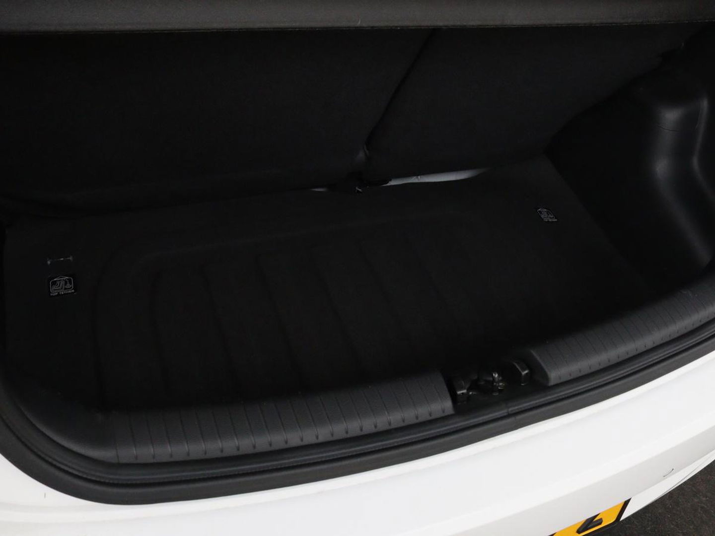 Hyundai i10 1.2i Comfort | Automaat | Climate control | Bluetooth | Elektrische ramen | Parkeerhulp | LED | Stuurbediening | 15'' lichtmetalen velgen