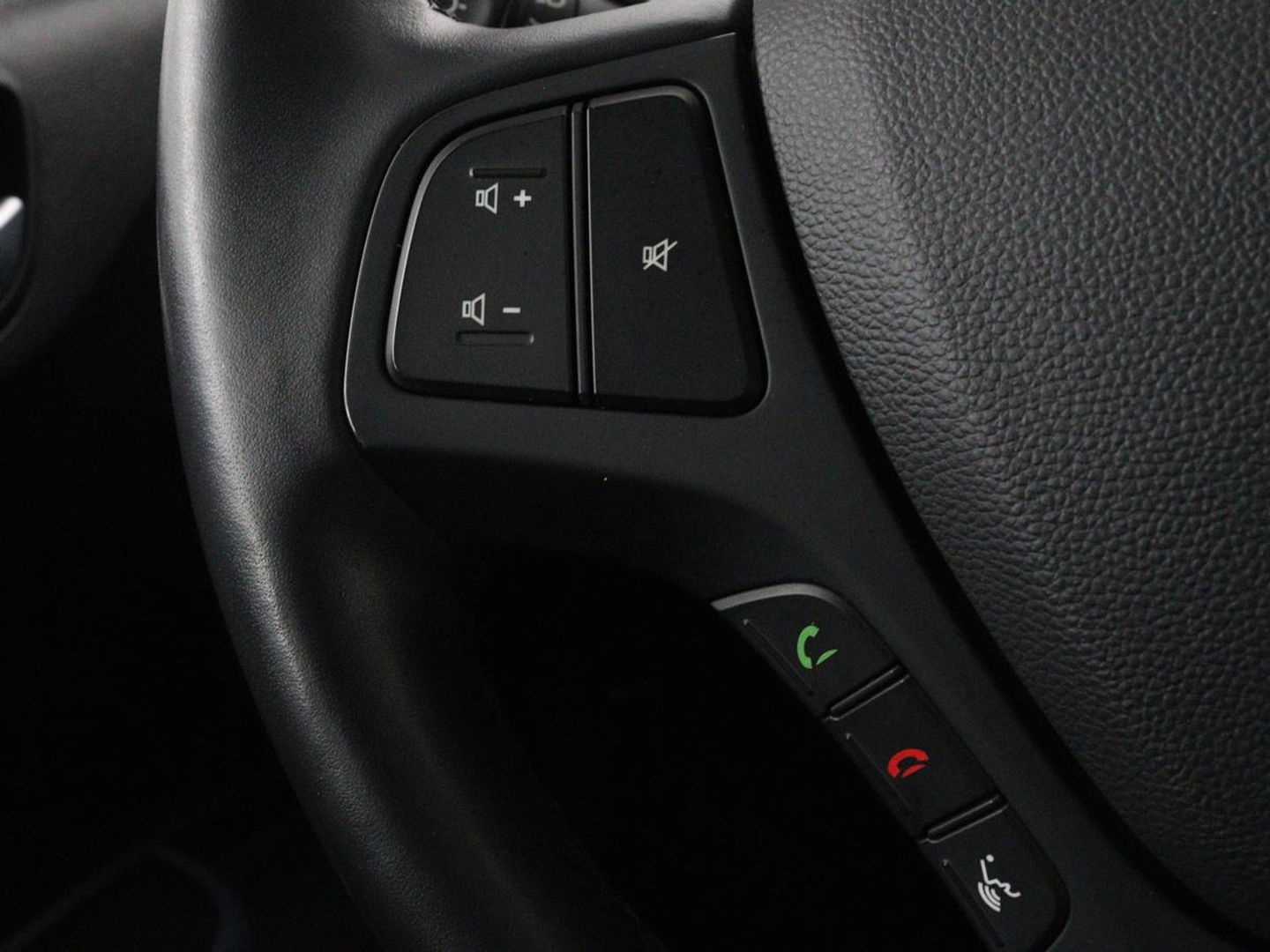 Hyundai i10 1.2i Comfort | Automaat | Climate control | Bluetooth | Elektrische ramen | Parkeerhulp | LED | Stuurbediening | 15'' lichtmetalen velgen