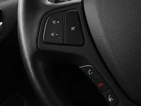 Hyundai i10 1.2i Comfort | Automaat | Climate control | Bluetooth | Elektrische ramen | Parkeerhulp | LED | Stuurbediening | 15'' lichtmetalen velgen