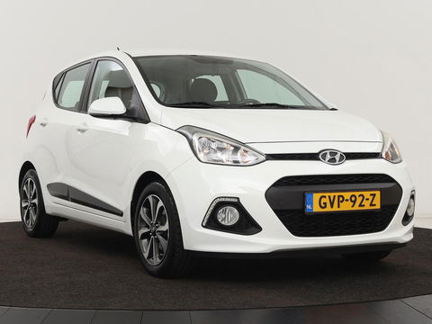Hyundai i10 1.2i Comfort | Automaat | Climate control | Bluetooth | Elektrische ramen | Parkeerhulp | LED | Stuurbediening | 15'' lichtmetalen velgen