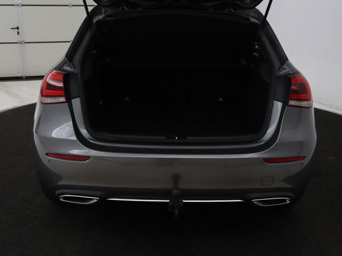 Mercedes-Benz A-Klasse 250e Urban | Leder | Stoelverwarming | Trekhaak | Camera | Sfeerverlichting | Widescreen | Park Assist | Navigatie | Full LED