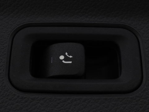Mercedes-Benz A-Klasse 250e Urban | Leder | Stoelverwarming | Trekhaak | Camera | Sfeerverlichting | Widescreen | Park Assist | Navigatie | Full LED
