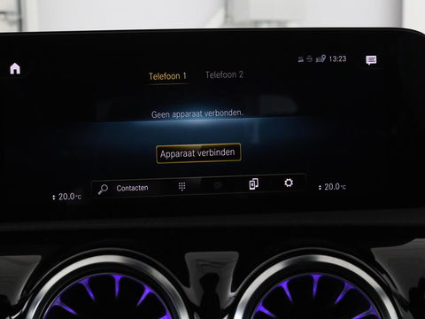 Mercedes-Benz A-Klasse 250e Urban | Leder | Stoelverwarming | Trekhaak | Camera | Sfeerverlichting | Widescreen | Park Assist | Navigatie | Full LED